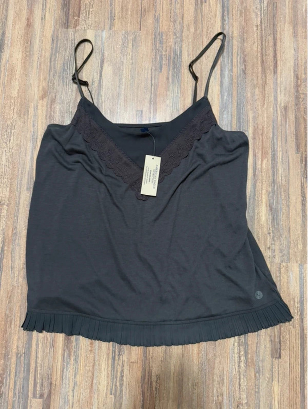 American Eagle tank top large  (2013 production) nwt